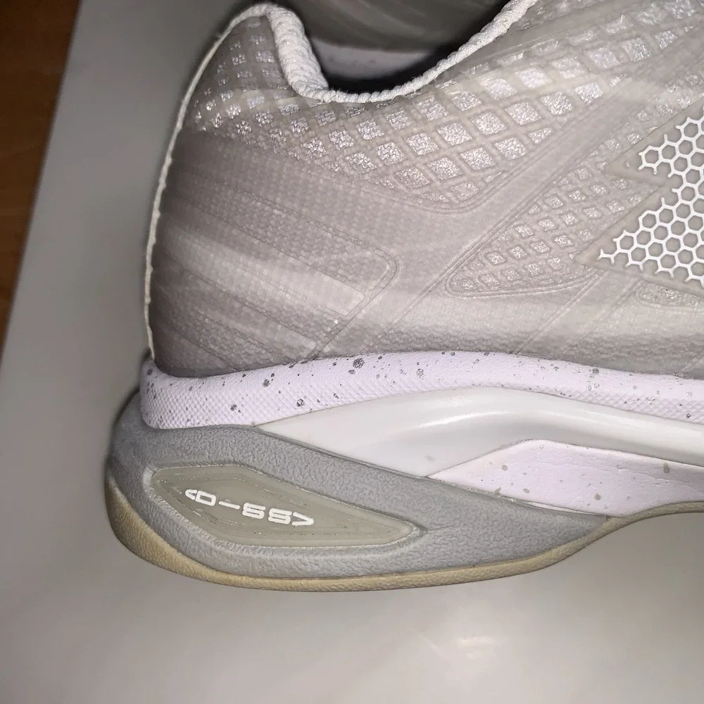Lotto Mirage 300 III Speed Court Tennis Shoes White Grey Women's Size 8‎